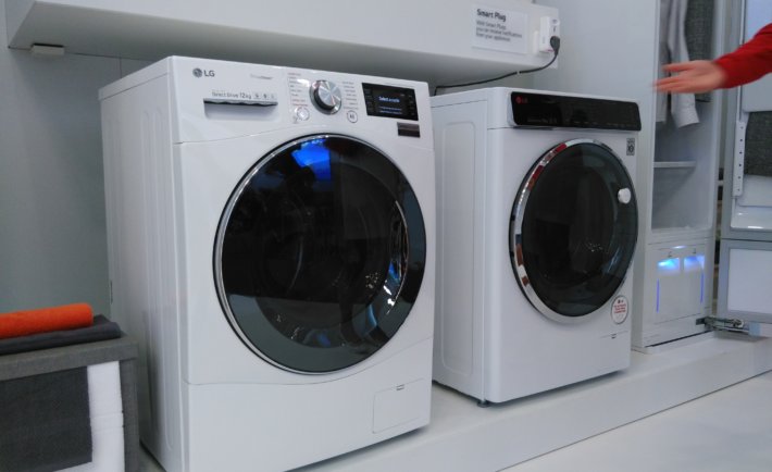 Smart Home, Waschmaschine, LG ThinkQ, weiß, schwarz